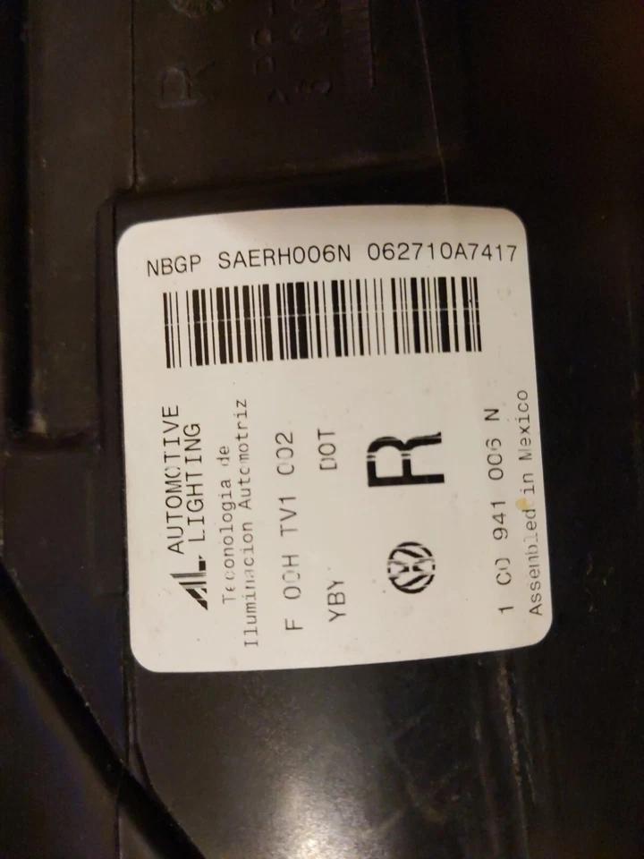 Volkswag Headlight Right Passenger RH Volkswagen Beetle 2006-2010 1C0-941-006-N Foto 2 de 4