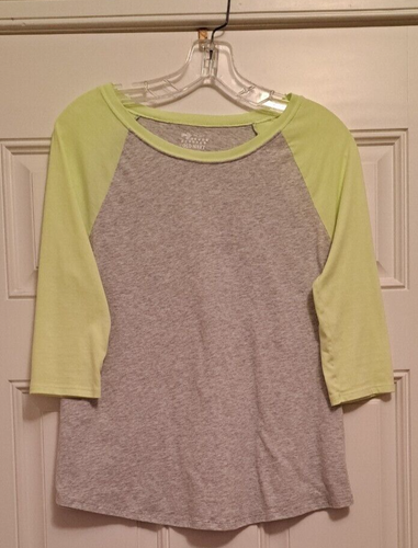 3 Old Navy Youth Girls Crew Neck Shirts, Size 14, 3/4 Length Sleeve - Picture 4 of 4