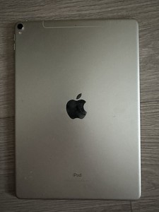 iPad 1709 Wifi Defekt mit Neuen Akku / Lädt Nicht Bastler