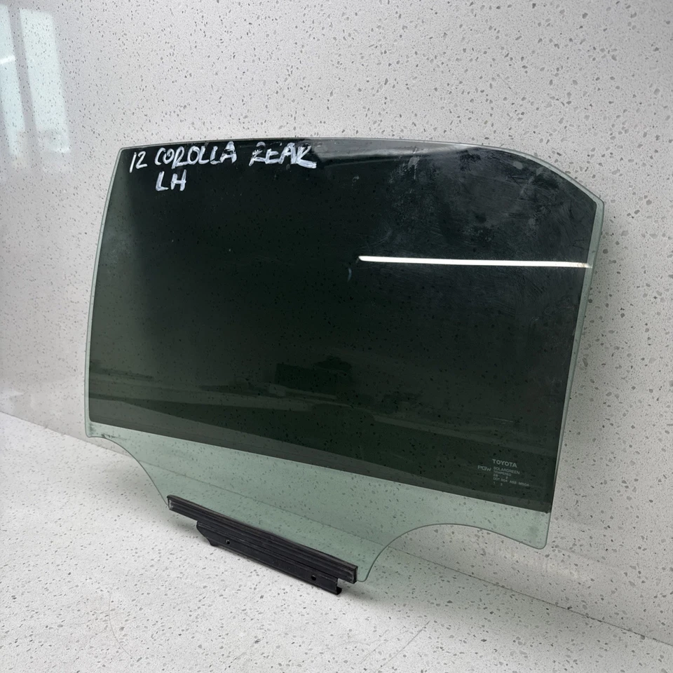 2009-2013 Toyota Corolla Rear Left Driver Side Door Window Glass Tinted OEM Foto 2 de 4