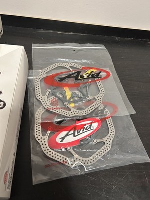 NEW Avid/Sram XX Carbon Hydraulic Brake Set + Avid HSX Rotors