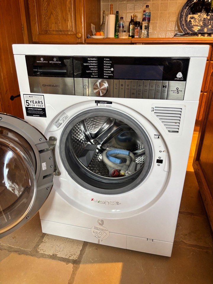 Grundig Washer Dryer GWD59400CW 9kg Wash 6kg Dry NEW Unused A grundig-washer-dryer-gwd59400cw-9kg-wash-6kg-dry-new-unused-a