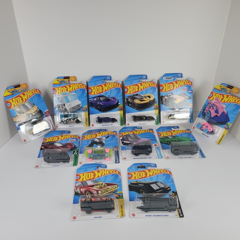 Hot Wheels Lot of 12 Cars