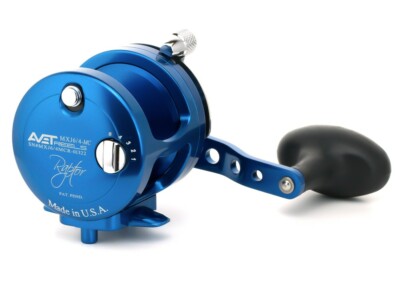 Avet MXJ6/4 MC RAPTOR Two-Speed Lever Drag Reel - BLUE - Right Handed 