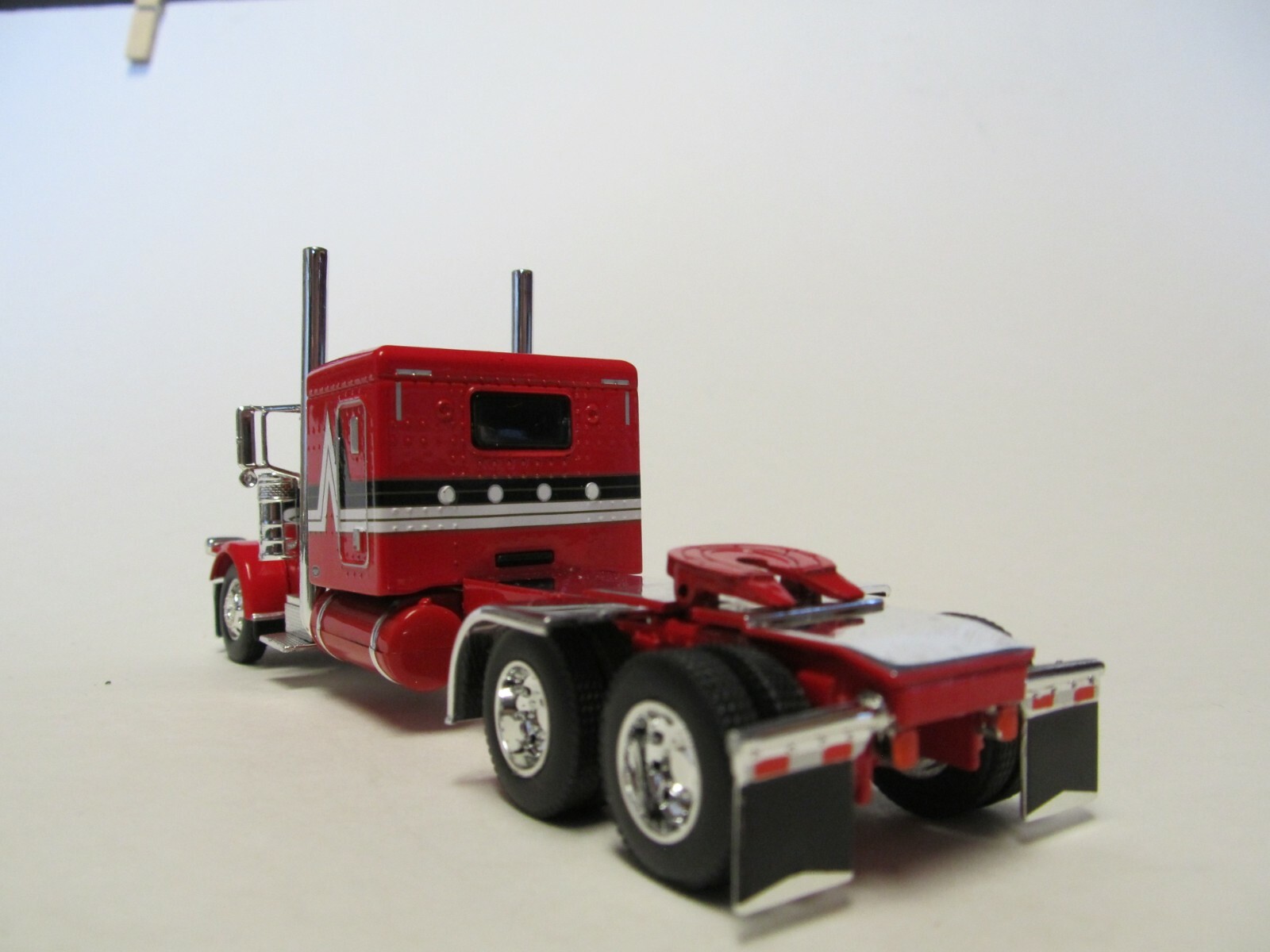 DCP / FIRST GEAR 1/64 PETERBILT 359 IN SPECTRA RED WITH TRI AXLE GRAIN - Foto 9