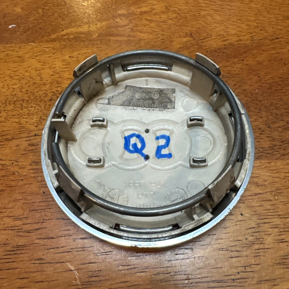 Tapacubos rueda tapa central audi q7 4l0 601 170 4l0601170 2010-2015 Foto 3 de 4