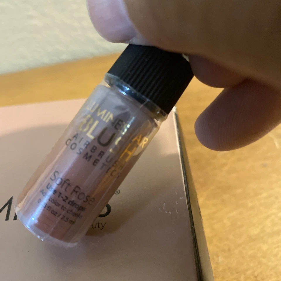 **LUMINESS AIR* MAQUILLAJE CON AERÓGRAFO * RUBOR ROSA SUAVE * 0,25 oz NUEVO Foto 2 de 3