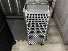 2020 Apple Mac Pro 3.3GHz 12-Core / 96GB RAM / 8TB SSD / Radeon Pro 16GB W5700x