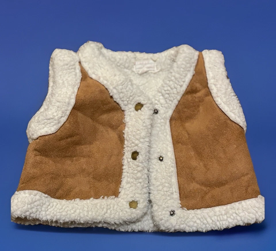 B Tween Baby Brand Vest Size 24 Months - Image 2 of 4