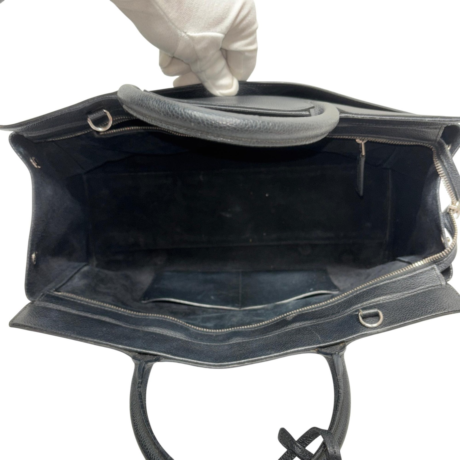 Saint Laurent Cabas Rive Gauche Grained Leather Tote Bag - 14.2" x 9.4" x 6" thumbnail 10