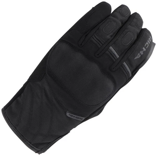 Richa Nazaire Lady Black