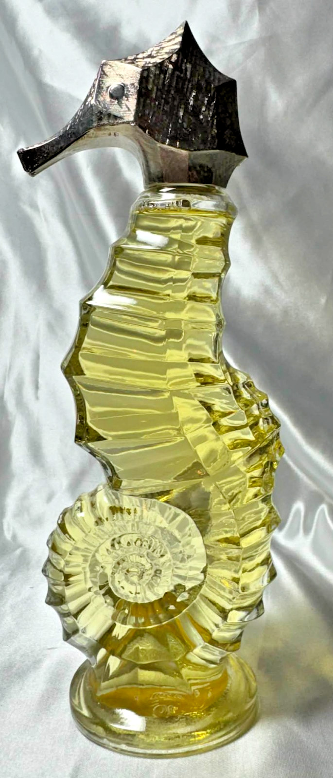 Avon Sea Horse Decanter Skin-So-Soft Bath Oil 6 oz. FULL w/Box