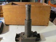 Vintage Cast Iron Screw Jack. Auto Spec Mfg.co. Patent 7201926.