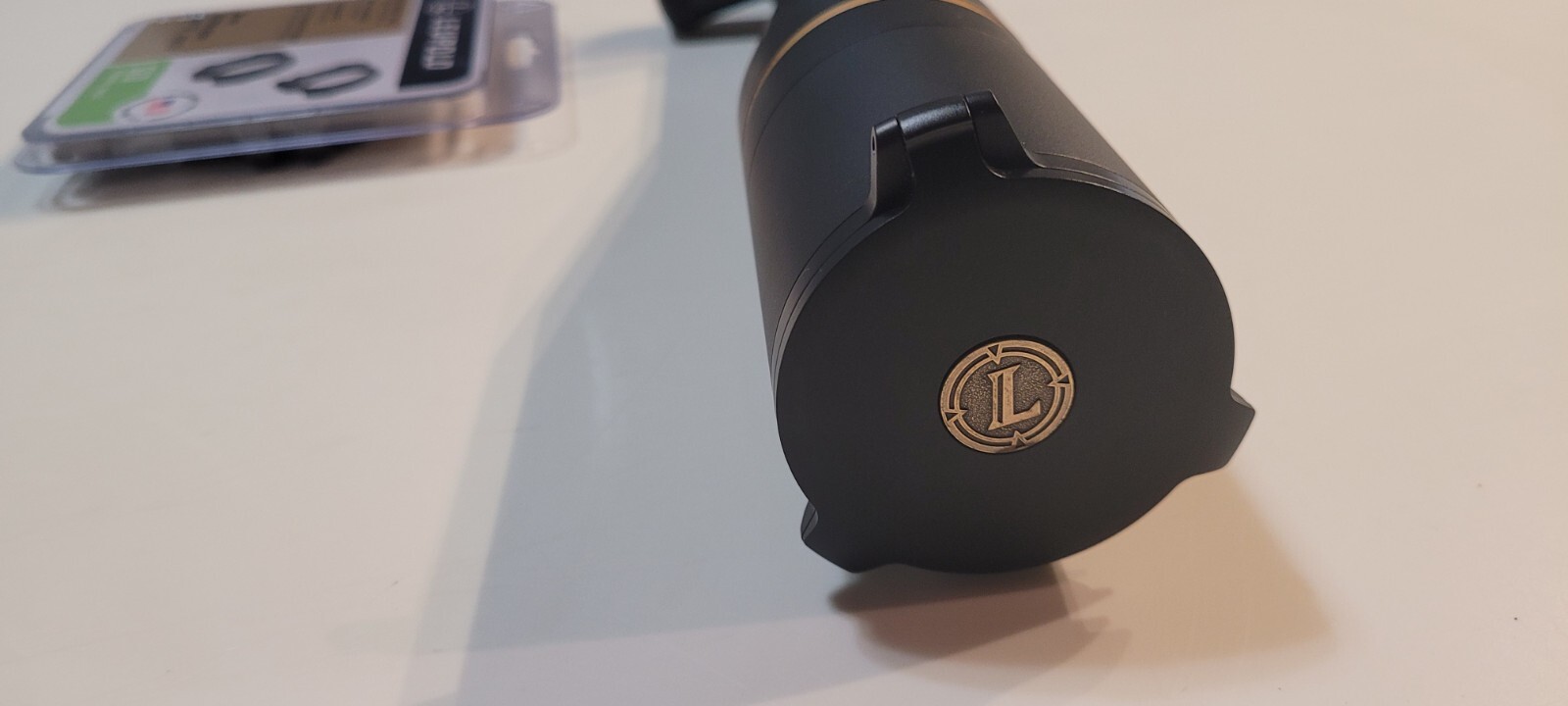 LEUPOLD SCOPE VX3 8.5x25x50 With Rings And Alumina Flip Caps And