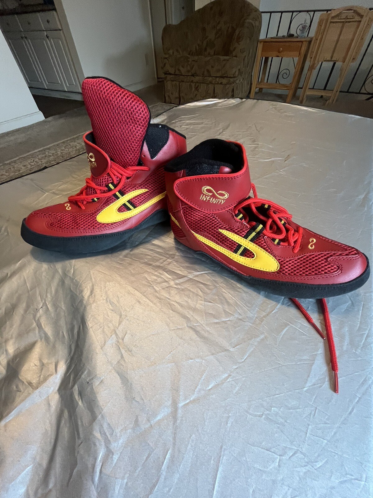 Infinity Viper Two Touch Wrestling Shoes Men’s Size 7 (Very Snug 7