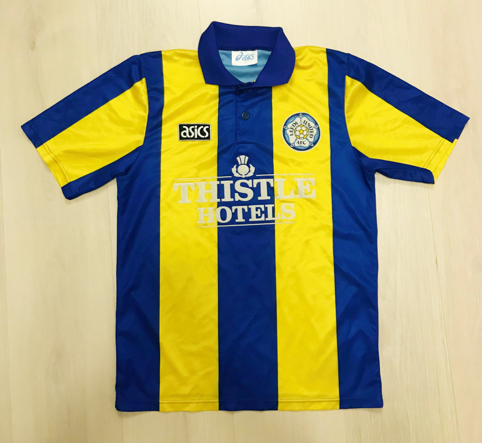 blue and yellow leeds shirt