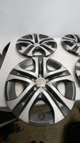 16-18 RAV4 LE Genuine Toyota Wheel Cover HUB CAP 42602-42020 for 17 inch wheel - Picture 2 of 16