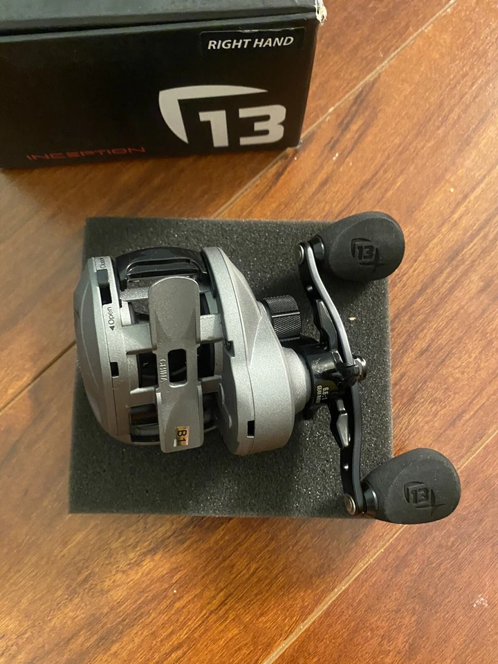 Carrete de fundición de cebo de bajo perfil para diestros Fishing Inception 13 6,6:1 GR Foto 2 de 3