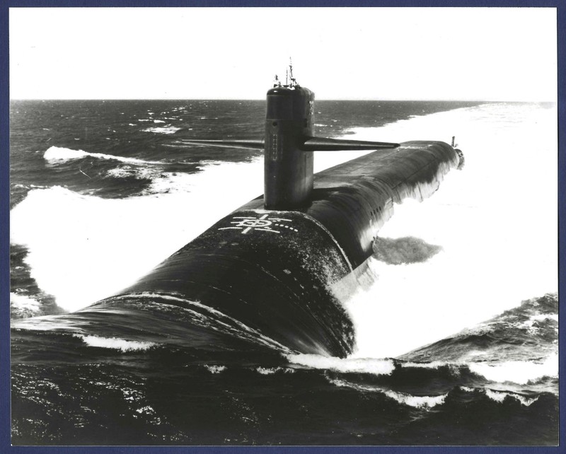 USS MICHIGAN SSBN-727 Nuclear-Powered Submarine 8 x 10 Official USN Photo