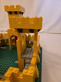 LEGO Castle 375/6075 - Vintage (1978) 99.1% Complete w/ minifigs READ DESCRIPTIO