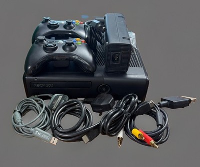 Microsoft Xbox 360 Slim 250GB Schwarz Spielekonsole & 2 Controller - GETESTET & ZURÜCKGESETZT!