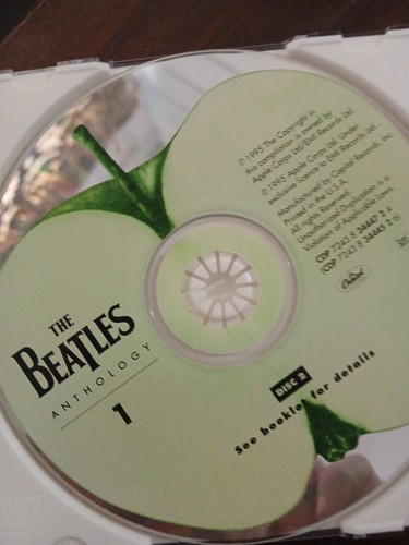 The Beatles Anthology 1 Apple Records/Capitol Records 2 Disc Set (1995) - Picture 5 of 6