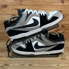 Nike Turnschuhe Herren Größe UK 9,5 Air Zoom 6.0 Oncore grau schwarz klobig Skaterschuhe