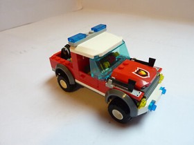 FIRE TRUCK on set Lego 7206 - - City - Fire Engine