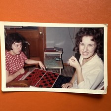 Teenage Girls Checkers REAL VINTAGE COLOR PHOTO At Etch-a-Sketch 1963 Board Game