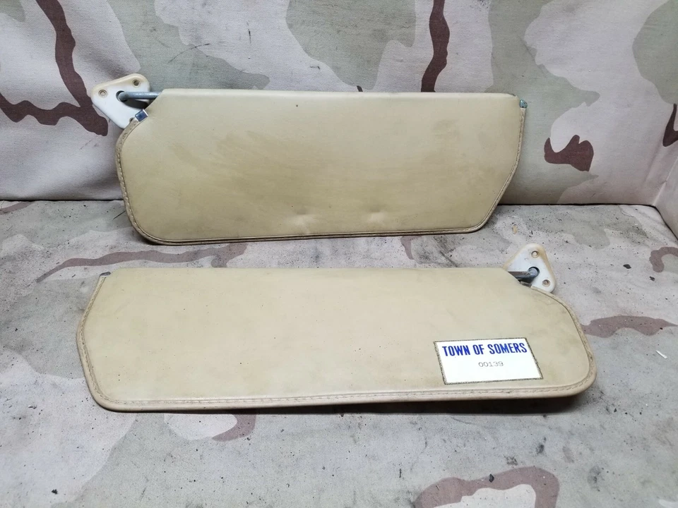 1977 77 GMC Sierra Chevrolet Silverado Blazer Jimmy Tan DoeSkin quebra sol fabricante de equipamento original - Imagem 2 de 4