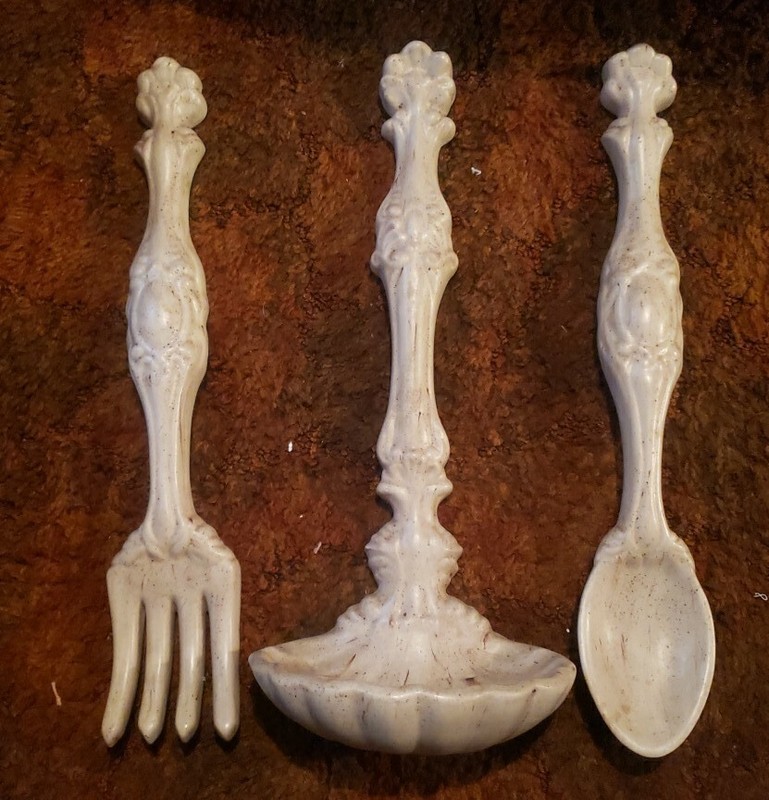 Vintage  ARNELS DECORATIVE WALL HANGING DECOR UTENSIL 