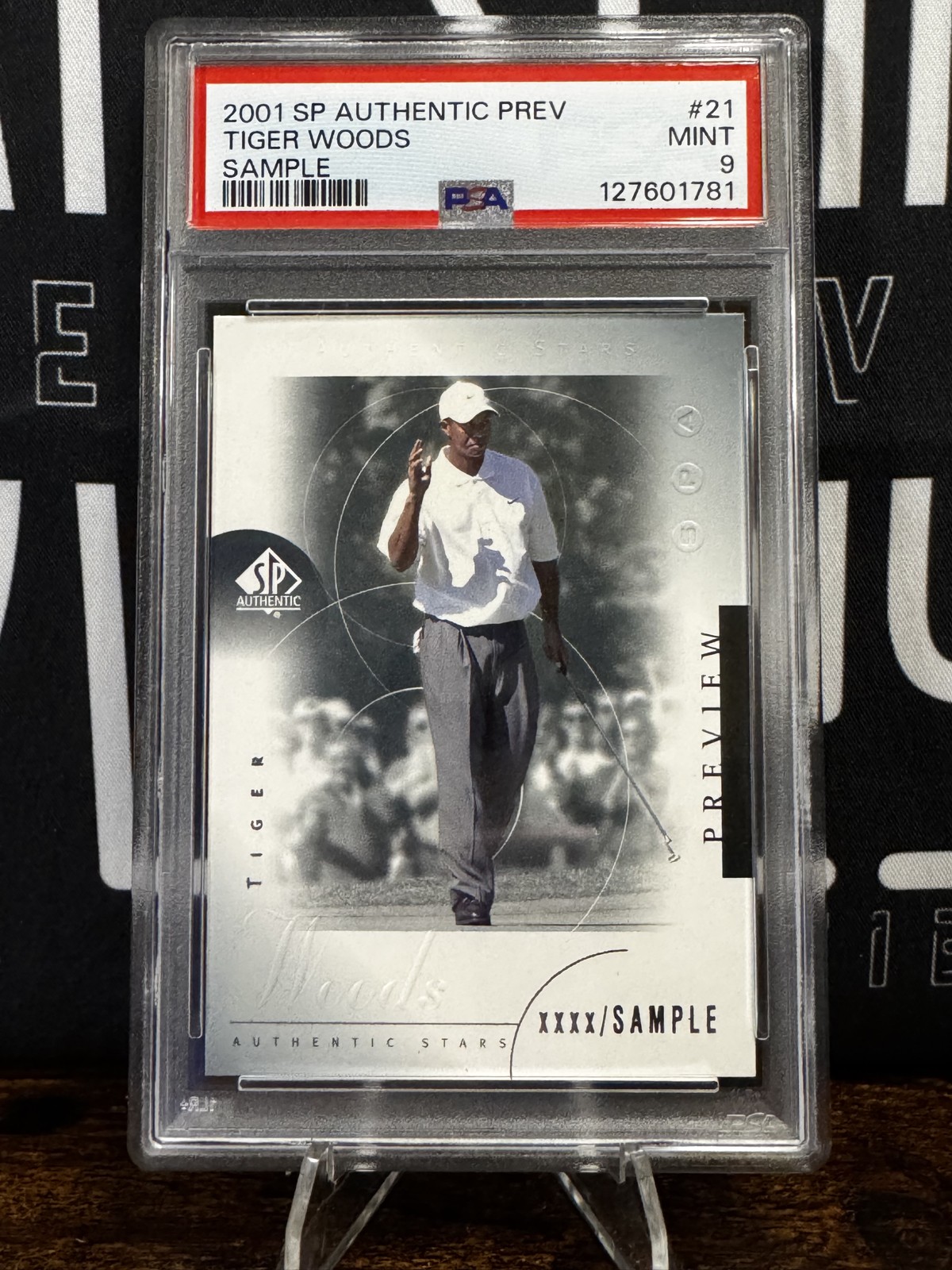 2001 SP Authentic Preview - Authentic Stars Tiger Woods #21 (RC) PSA 9