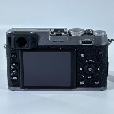 Fujifilm X100 APS-C Digital Camera 12.3MP 4x Optical Zoom