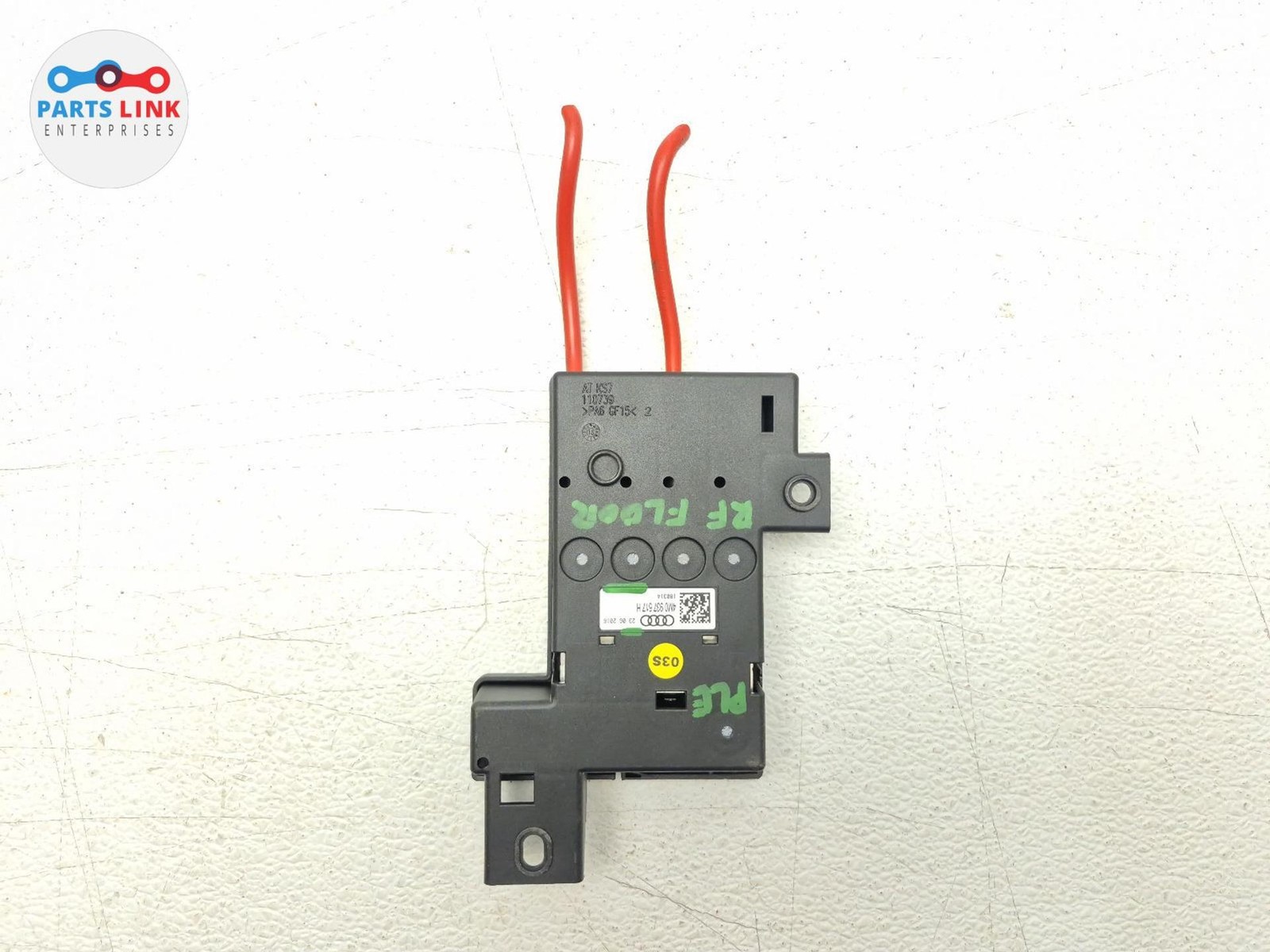 2016-20 BENTLEY BENTAYGA FRONT FLOOR FUSE BOX POWER RELAY FUSEBOX 6.0L W12 636