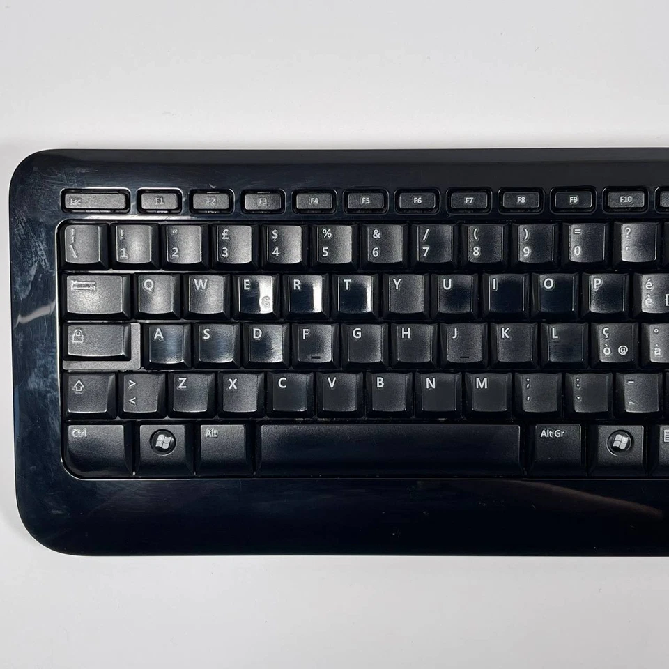 Microsoft Wireless Desktop 850 Wireless Keyboard and Mouse Combo for Windows/Mac - Image 4 of 4