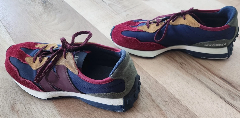 Zapatillas Retro New Balance 327 Rojo/Azul con Gamuza y Malla Talla 6.5 Mujer Foto 2 de 4