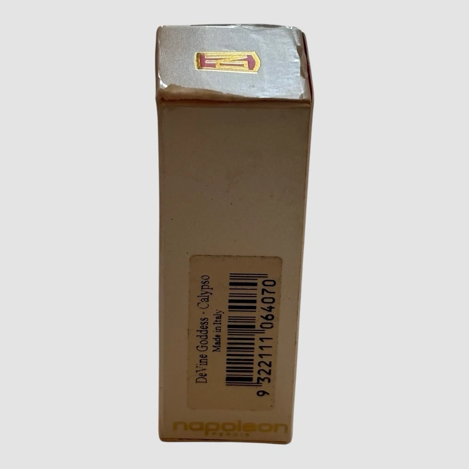 Lápiz labial Napoleon Perdis DéVine Goddess, tono: Calypso - 0,15 oz / 4,2 g (en caja) Foto 2 de 4