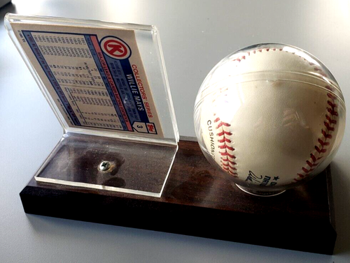Supporto autografato Willie Mays Ball-COA e noce. Carta Topps #3. - Foto 3 di 5