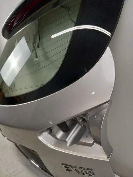 Carcasa del portón trasero Infiniti Ex35 2008-2012 Foto 2 de 4