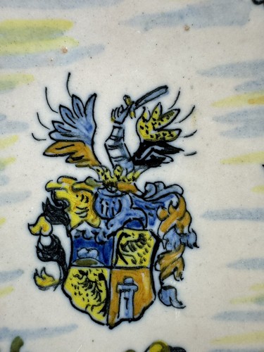 Antique Talavera Plate Majolica - Coat Of Arms - Family Crest - Don Quixote - Picture 2 of 10