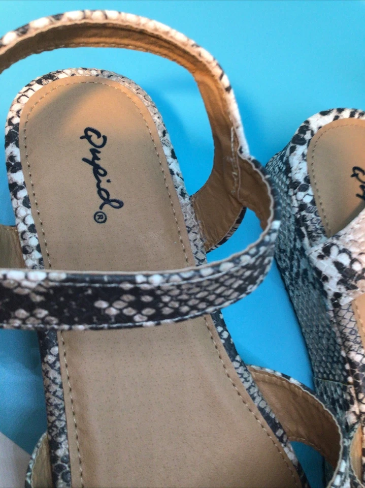 Zapatos qupid 8/9 piel de serpiente cuña correa de 1,5-2 pulgadas Foto 2 de 4