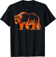 Walking Bear Silhouette Downtown Chicago City Skyline Gift T-Shirt