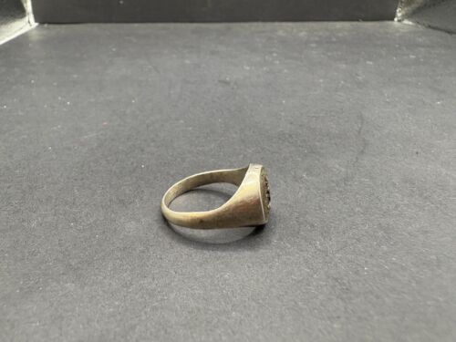 Vintage Ancient Greek Silver Ring with Engraved Bezel in form of Man Size 8.5 - Picture 3 of 8