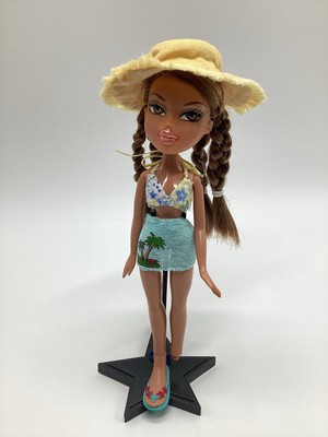 Bratz Hot Summer Dayz Yasmin Doll Spring Blitz Bottoms Wrap Hat Sasha  Bikini Top