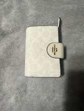 Coach Women's Leather Snap Card Wallet Chalk/Cream/Ivory