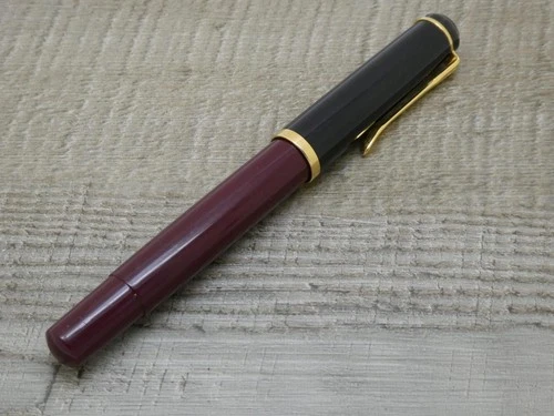 Vintage Pelikan Germany Black & Burgundy Fountain Pen - 14K Gold Nib