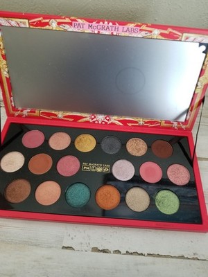 Pat McGrath Celestial Odyssey Mothership Mega  Palette eyeshadow Makeup
