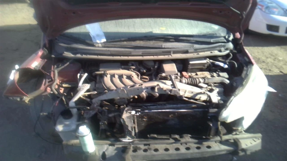 Manija de puerta exterior trasera usada se adapta a: Nissan Versa 2016 montaje puerta levadiza Htbk No Foto 2 de 4