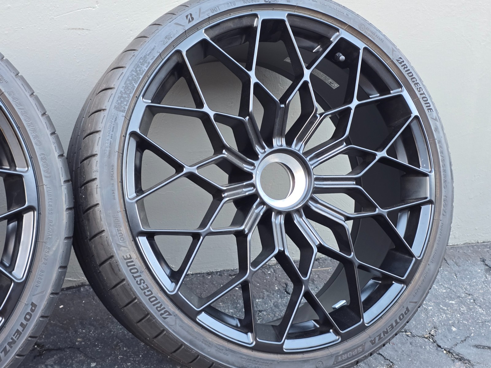 2024 20" Lamborghini Huracan Performante STO center lock OEM factory wheels