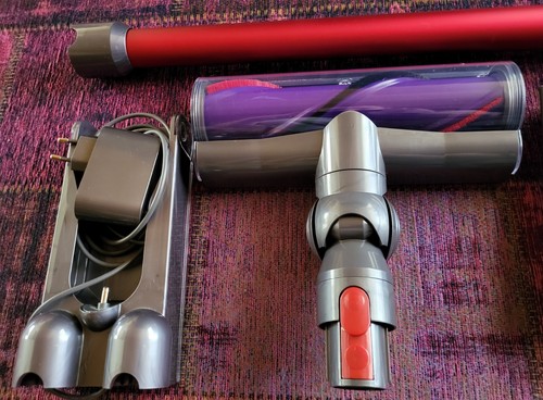 Dyson V10 Staubsauger NEU - Bild 8 von 9